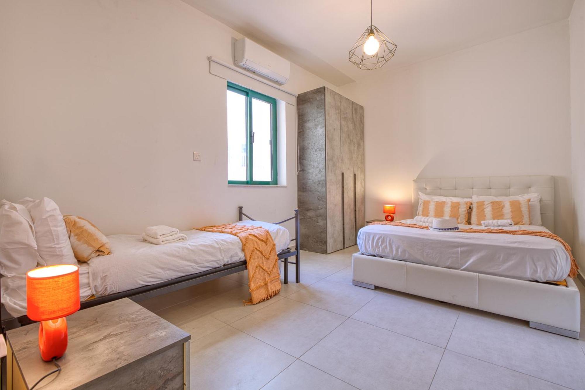 Modern Haven Апартаменты Слима